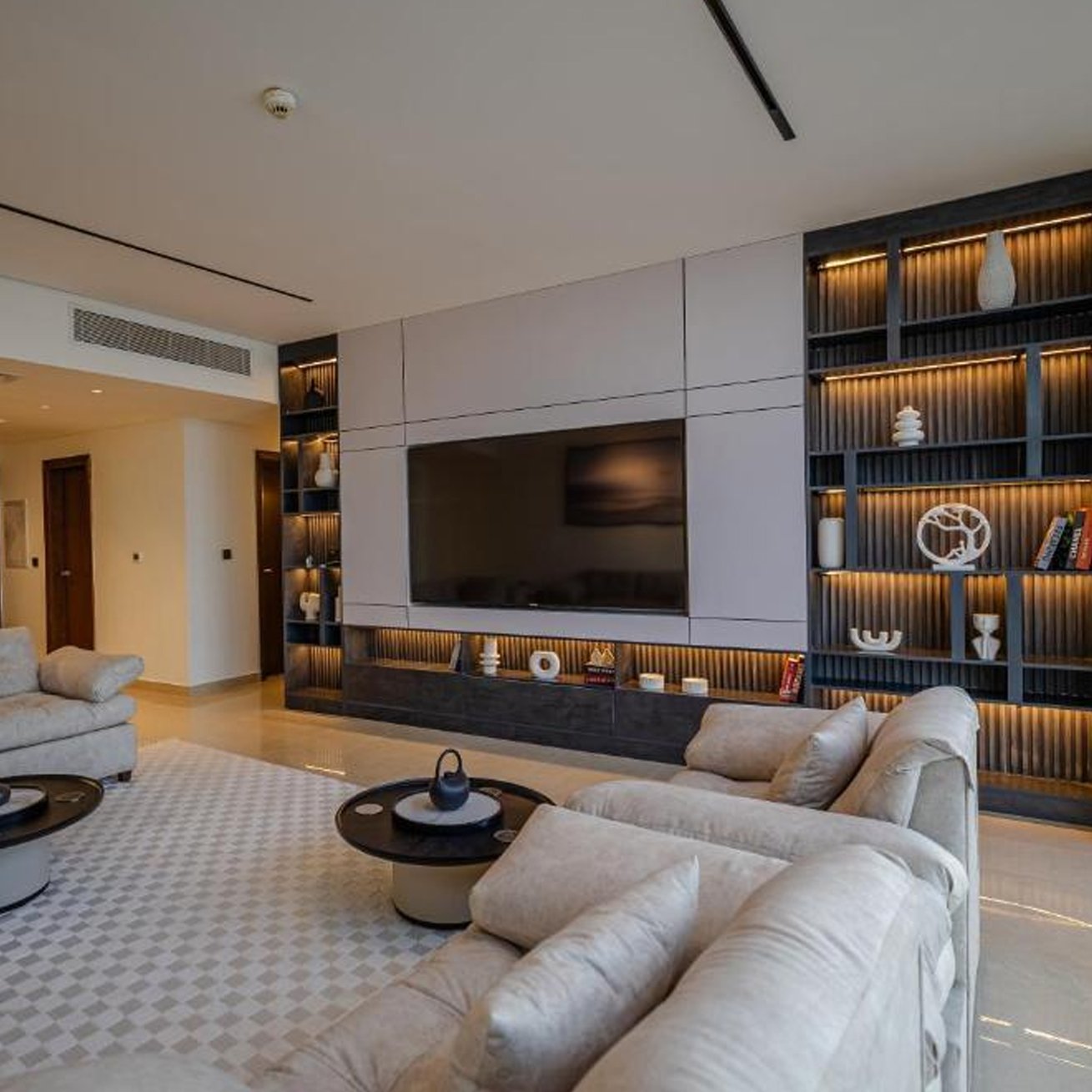 شقة فاخرة للإيجار – STeam Residence 103