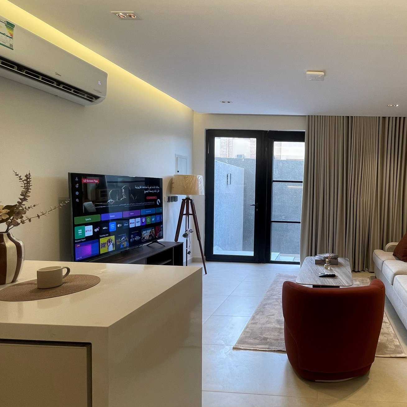 شقة للإيجار – STeam Residence 102